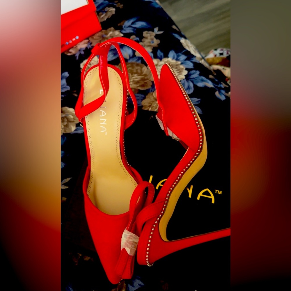 Very Demure Liliana Red Pumps